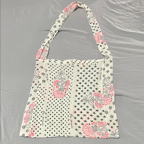 Free People Handbags - NWOT Free People Reusable Tote Bag